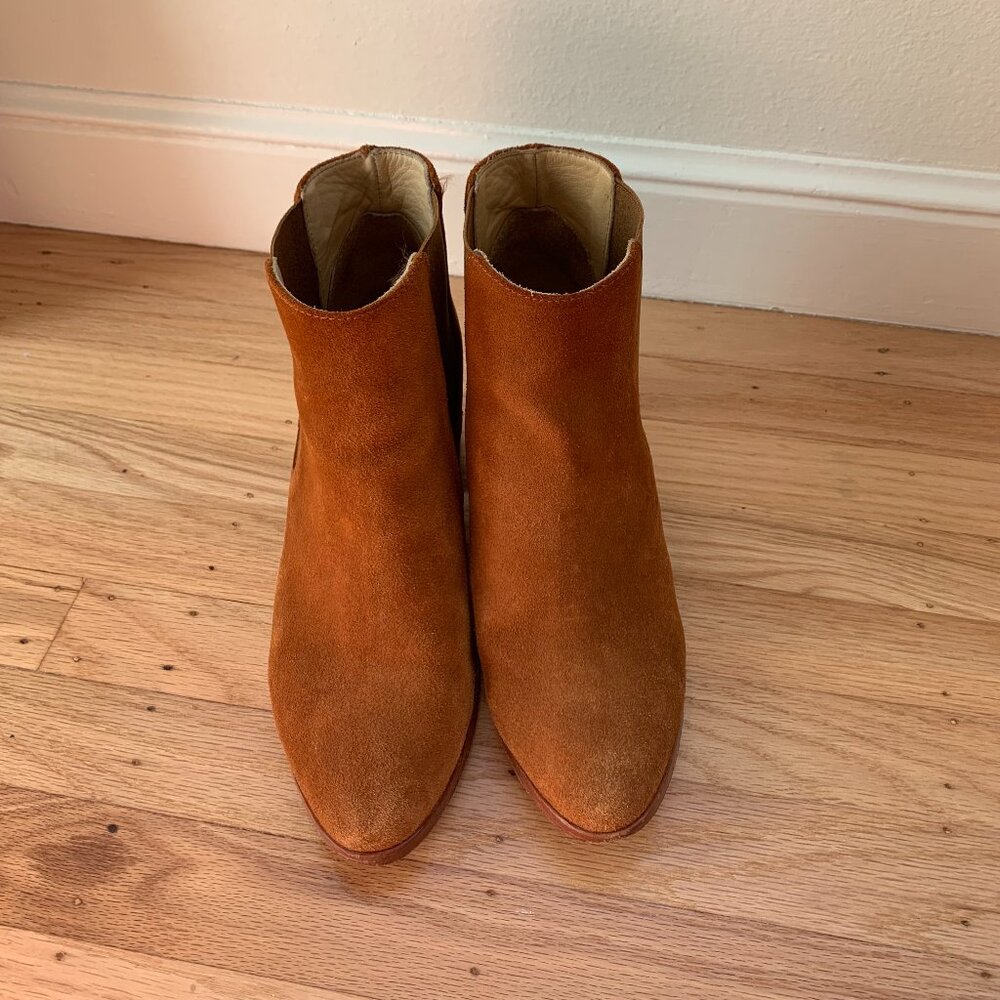 Nisolo Heeled Chelsea Boot, Suede, Size 9